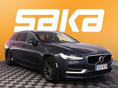 Käytetty Volvo V90 Momentum 392 HP (288 kW) 2020 Farmari