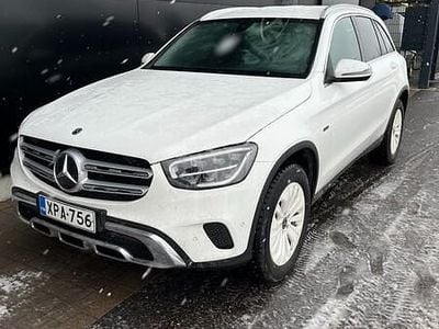 Valkoinen Käytetty 2020 Mercedes GLC300e Business Katumaasturi | 31 800 € (Hyvä tarjous)