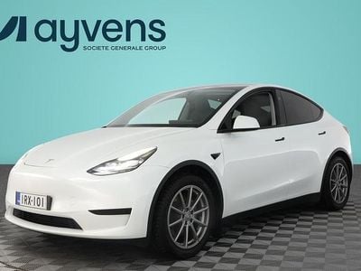 Valkoinen Käytetty 2024 Tesla Model Y RWD Katumaasturi | 35 900 € (Hieman kallis)
