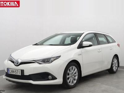 Valkoinen Käytetty 2016 Toyota Auris Touring Sports Active Farmari | 12 950 € (Perustarjous)
