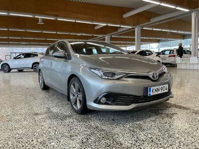 käytetty Toyota Auris 1,2 T Active Multidrive S - 3kk lyhennysvapaa