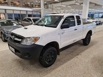 käytetty Toyota HiLux Extra Cab 2,5 D-4D 120 4WD DLX