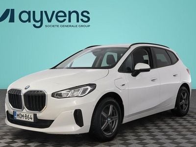 Käytetty BMW 225 Active Tourer 245 HP (180 kW) 2022 Valkoinen Tila-auto