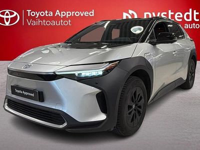 Käytetty Toyota bZ4X Premium 160 kW (218 HP) 2022 Hopea Katumaasturi