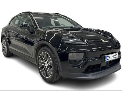 Musta Käytetty 2025 Porsche Macan Katumaasturi | 77 900 € (Supertarjous)