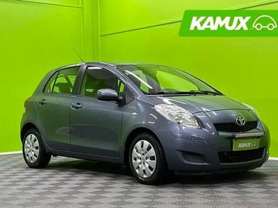 Käytetty Toyota Yaris Sol 101 HP (74 kW) 2009 Sininen Sedan