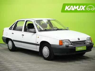 Käytetty Opel Kadett 75 HP (55 kW) 1989 Valkoinen Sedan
