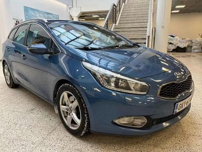 Käytetty Kia Ceed Sportswagon EX 128 HP (94 kW) 2014 Sininen Farmari