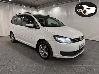 Käytetty VW Touran Highline 140 HP (102 kW) 2014 Tila-auto