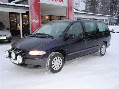 Met.violetti Käytetty 1998 Chrysler Grand Voyager Tila-auto | 3 500 €