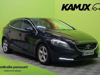 käytetty Volvo V40 D2 Momentum aut / Pa-lämmitin / Navi / Vakkari / Peruutuskamera / Nahkaverhoilu /