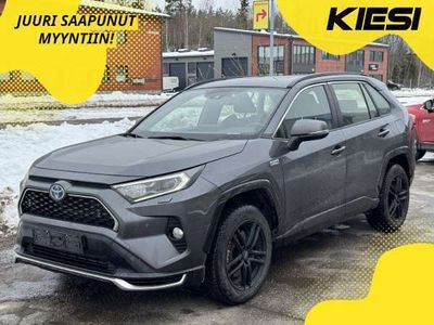 käytetty Toyota RAV4 Hybrid 2,5 AWD-i Active / Adapt. Vakkari / Vetokoukku / P-Kamera / Keyless / Kaistavahti / LED / Sähköpenkit