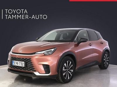 Käytetty Lexus LBX Launch Edition 136 HP (100 kW) 2024 Musta Katumaasturi