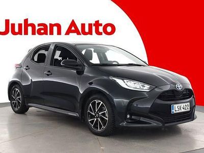 Käytetty Toyota Yaris Style 114 HP (83 kW) 2023 Musta Viistoperä