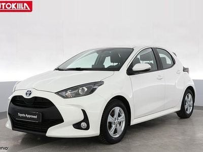 Käytetty Toyota Yaris Active 114 HP (83 kW) 2023 Valkoinen Sedan
