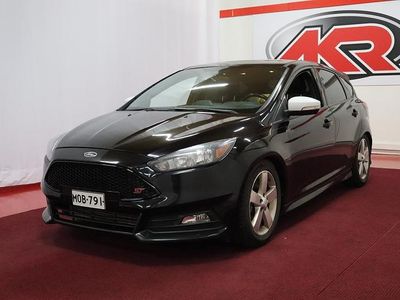 Käytetty Ford Focus ST 256 HP (188 kW) 2016 Viistoperä