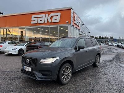 Käytetty 2021 Volvo XC90 R-Design Katumaasturi | 45 700 € (Hyvä tarjous)