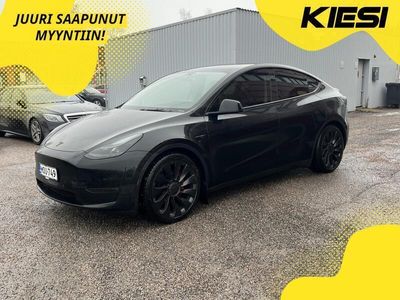 käytetty Tesla Model Y Performance AWD / Tummennukset / AMD Ryzen / Ilmalämpöpumppu / Autopilot / Brembon jarrut / Premium Audio / 2x Renkaat