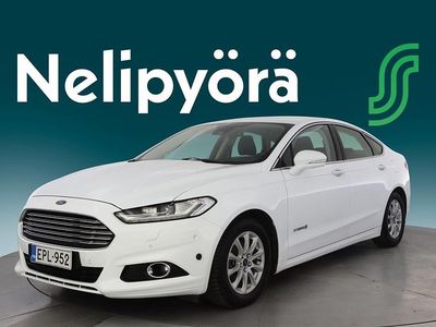 Valkoinen Käytetty 2018 Ford Mondeo Titanium Sedan | 11 890 € (Hyvä tarjous)