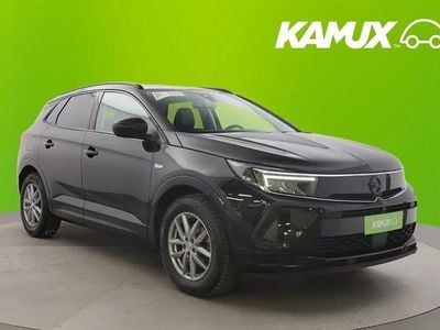 Käytetty Opel Grandland X GS Line 131 HP (96 kW) 2022 Musta Katumaasturi