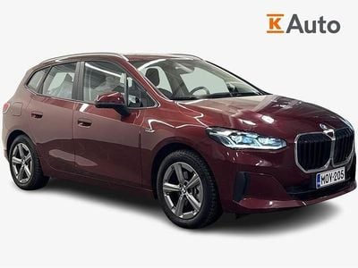Käytetty BMW 225 Active Tourer 245 HP (180 kW) 2023 Punainen Tila-auto