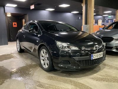 Käytetty Opel Astra GTC 140 HP (102 kW) 2013 Viistoperä