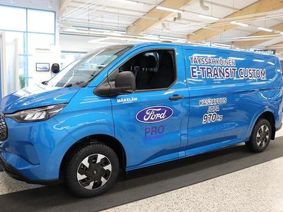 Sininen Käytetty 2025 Ford E-Transit Trend Van | 58 800 € (Perustarjous)