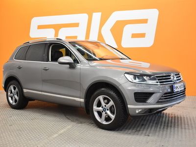 käytetty VW Touareg 3,0 V6 TDI 150 kW (204 hv) 4MOTION Tiptronic-aut. ** Webasto / Adapt.Vakkari / KeyLess / Koukku / Sähköluukku **