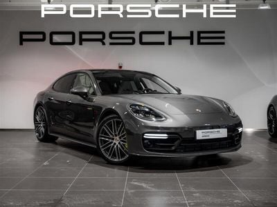 Porsche Panamera 4