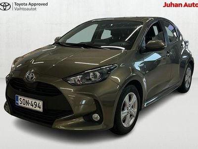 Käytetty Toyota Yaris Hybrid Active 116 HP (85 kW) 2020 Viistoperä