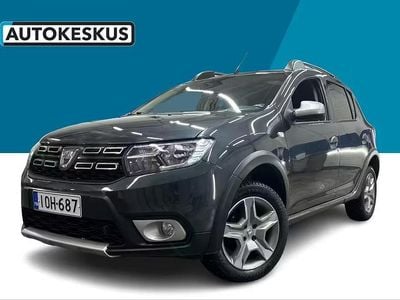 Harmaa Käytetty 2018 Dacia Sandero Stepway Viistoperä | 7 490 € (Perustarjous)