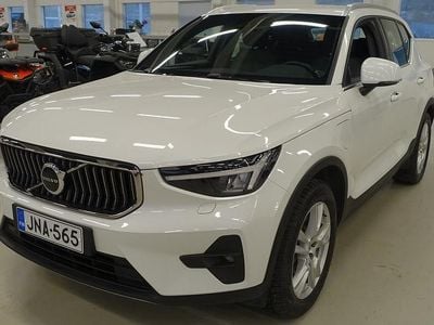Käytetty 2023 Volvo XC40 Plus Katumaasturi | 29 900 € (Hyvä tarjous)