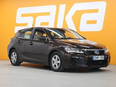 Lexus CT200h