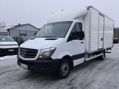 käytetty Mercedes Sprinter 516CDI-5,0/37AL keskipitkä A2 A - Erilliskori / PL-nostin /