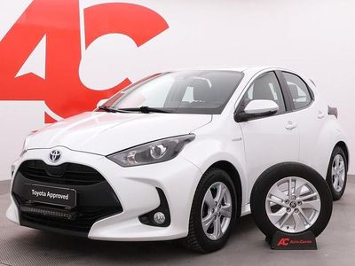 Valkoinen Käytetty 2021 Toyota Yaris Hybrid Active Viistoperä | 17 990 € (Perustarjous)