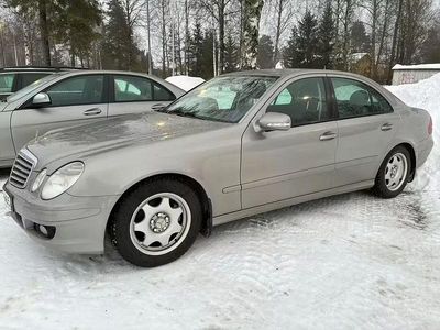 Käytetty Mercedes E200 Classic 136 HP (100 kW) 2007 Harmaa Sedan