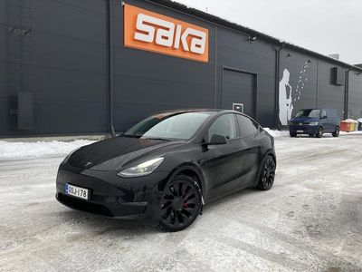 Käytetty Tesla Model Y Performance 336 kW (457 HP) 2023 Katumaasturi