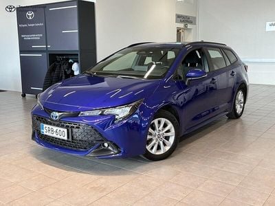 Käytetty Toyota Corolla Active 140 HP (102 kW) 2024 Sininen Farmari
