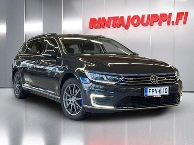 Harmaa Käytetty 2017 VW Passat GTE Farmari | 17 000 € (Perustarjous)