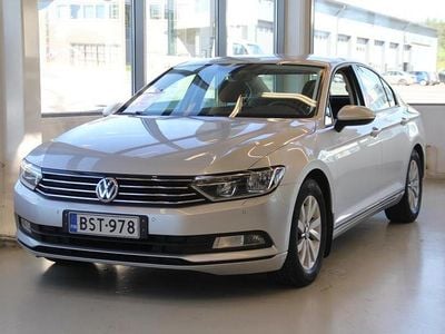 Käytetty VW Passat Trendline 125 HP (91 kW) 2015 Hopea Sedan