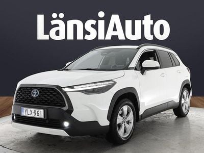 Valkoinen Käytetty 2023 Toyota Corolla Cross Edition Katumaasturi | 33 470 € (Hyvä tarjous)