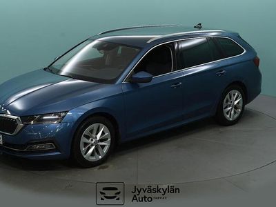 Käytetty Skoda Octavia Style 110 HP (80 kW) 2021 Sininen Farmari