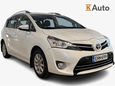 Valkoinen Käytetty 2015 Toyota Verso Multidrive S Tila-auto | 15 900 € (Hieman kallis)