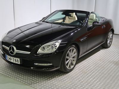 käytetty Mercedes SLK250 BE A - Kovalasikatto / uudet kesärenkaat / Yli 18 000 euron tehdaslisävarusteet / juuri huollettu ja katsastettu / 204 HV 1,8 250 moottorilla