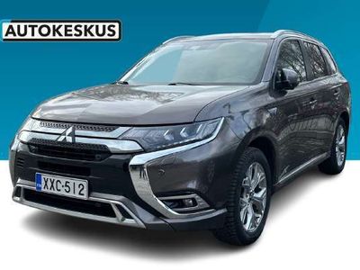 käytetty Mitsubishi Outlander P-HEV Instyle 4WD 5P 1