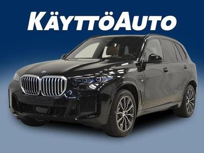 Saphir schwarz Uusi 2026 BMW X5 Comfort Edition Katumaasturi | 114 987 €