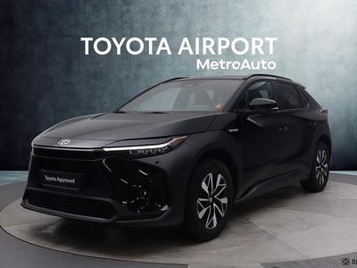 Käytetty Toyota bZ4X Edition 150 kW (204 HP) 2023 Musta Katumaasturi