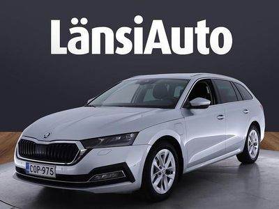 Harmaa Käytetty 2022 Skoda Octavia Style Farmari | 22 800 € (Perustarjous)