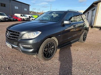 Käytetty 2012 Mercedes ML350 Katumaasturi | 24 500 €
