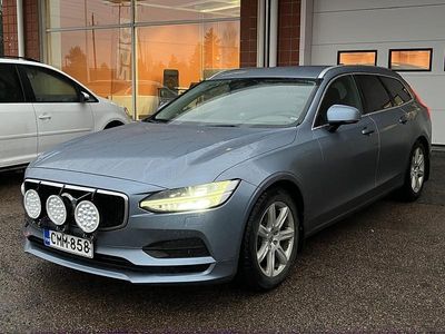 Käytetty 2017 Volvo V90 Momentum Farmari | 17 900 €